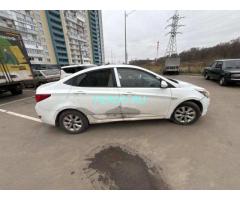 Продам автомобиль HYUNDAI SOLARIS 2016 г.в.